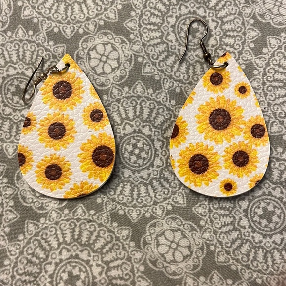 Handmade Leather Faux Earrings - Picture 1 of 1